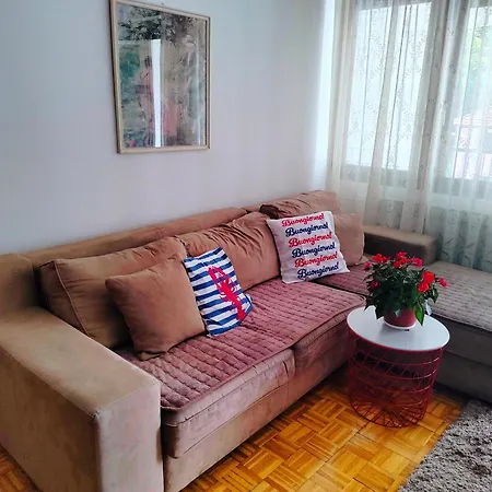 Ana Apartment Nova Varos